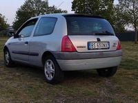 Usata Renault Clio II Dynamique 75 CV (55 kW) 2001 Blu/azzurro Berlina