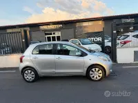 Usata Toyota Yaris 69 CV (50 kW) 2008 Grigio Utilitaria