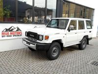 Nuova Toyota Land Cruiser 231 CV (169 kW) 2026 Bianco SUV