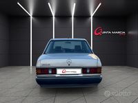 Usata Mercedes 190 122 CV (89 kW) 1990 Grigio Berlina