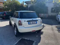 Usata Mini ONE 75 CV (55 kW) 2009 Bianco Utilitaria