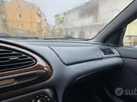 Usata Ford Mondeo Ghia 132 CV (97 kW) 1998 Grigio Berlina