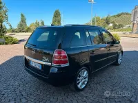 Usata Opel Zafira Cosmo 150 CV (110 kW) 2007 Nero Monovolume