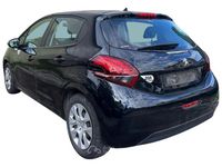 Usata Peugeot 208 Active 68 CV (50 kW) 2018 Nero Utilitaria