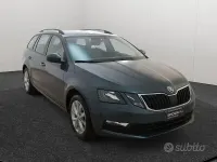 Usata Skoda Octavia Executive 116 CV (85 kW) 2020 Grigio Station wagon