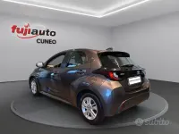 Usata Toyota Yaris Business Edition 116 CV (85 kW) 2021 Grigio Utilitaria