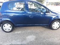 Usata Toyota Yaris 68 CV (50 kW) 2000 Blu Utilitaria