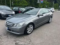 Usata Mercedes E220 170 CV (125 kW) 2011 Grigio Coupé