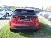 Usata Toyota Yaris Cross Trend 115 CV (84 kW) 2023 Emotional red SUV