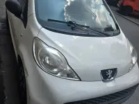 Usata Peugeot 107 68 CV (50 kW) 2012 Utilitaria