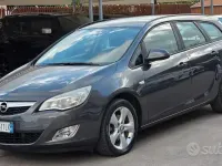 Usata Opel Astra 110 CV (80 kW) 2011 Grigio Station wagon