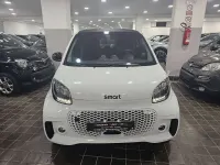 Usata Smart ForTwo Coupé Prime 41 kW (56 CV) 2021 Total white metallizzato Utilitaria