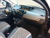 Usata Lancia Ypsilon 2017 Blu Utilitaria