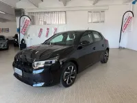 Usata Opel Corsa 101 CV (74 kW) 2025 Nero metalizzato Utilitaria