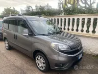 Usata Fiat Doblò 120 CV (88 kW) 2015 Grigio Monovolume