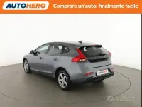 Usata Volvo V40 120 CV (88 kW) 2017 Grigio Berlina