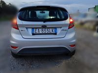 Usata Ford Fiesta 68 CV (50 kW) 2010 Grigio Utilitaria