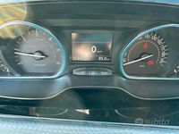 Usata Peugeot 2008 100 CV (73 kW) 2018 Grigio SUV