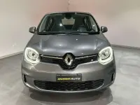 Usado Renault Twingo SE 65 CV (47 kW) 2020 Gris Utilitario