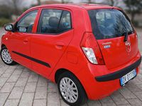 Usata Hyundai i10 Dynamiq 77 CV (56 kW) 2009 Rosso Utilitaria
