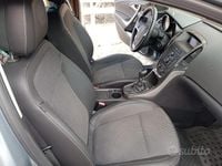 Usata Opel Astra 110 CV (80 kW) 2012 Grigio Berlina