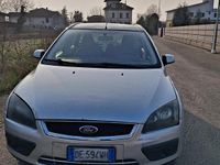 Usata Ford Focus 90 CV (66 kW) 2006 Grigio Station wagon