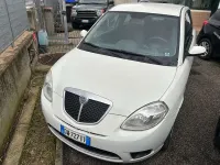 Usado Lancia Ypsilon 80 HP (58 kW) 2009 Citadino