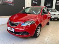 Usata Lancia Ypsilon Gold 69 CV (50 kW) 2022 Rosso Utilitaria