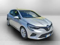 Usata Renault Clio V Intens 140 CV (102 kW) 2023 Grigio Berlina