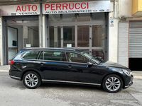 Usata VW Passat Highline 150 CV (110 kW) 2015 Nero Station wagon