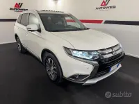 Usata Mitsubishi Outlander Instyle 150 CV (110 kW) 2018 Bianco SUV