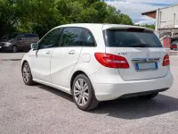 Usata Mercedes B180 109 CV (80 kW) 2013 Bianco Utilitaria