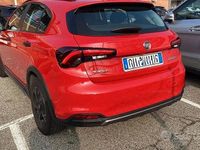 Usata Fiat Tipo Cross 95 CV (69 kW) 2022 Rosso Berlina