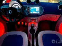 Usata Smart ForFour Proxy 71 CV (52 kW) 2016 Bluazzurro Utilitaria