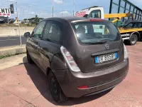 Usata Lancia Ypsilon 77 CV (56 kW) 2010 Grigio Utilitaria