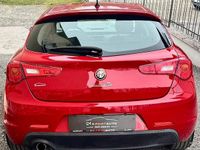 Usata Alfa Romeo Giulietta Distinctive 105 CV (77 kW) 2015 Rosso Utilitaria