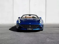 Usata Ferrari California 560 CV (411 kW) 2014 Blu Cabrio