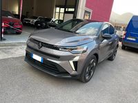 Usata Renault Captur Techno 158 CV (116 kW) 2024 Grigio SUV