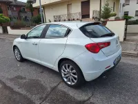 Usata Alfa Romeo Giulietta Progression 105 CV (77 kW) 2013 Bianco Utilitaria