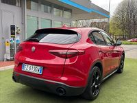 Usata Alfa Romeo Stelvio 160 CV (117 kW) 2019 Rosso SUV