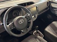 Usata Toyota Yaris Hybrid Business Edition 73 CV (53 kW) 2019 Bianco Berlina
