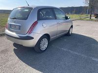 Usata Lancia Ypsilon 60 CV (44 kW) 2004 Grigio Utilitaria