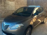 Usata Lancia Ypsilon Gold 95 CV (69 kW) 2015 Grigio Utilitaria