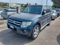 Usata Mitsubishi Pajero Intense 160 CV (117 kW) 2007 Grigio SUV