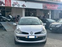 Usata Renault Clio II 111 CV (81 kW) 2005 Grigio Berlina