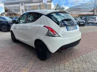 Usata Lancia Ypsilon 69 CV (50 kW) 2014 Bianco Utilitaria