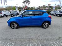 Usado Suzuki Swift 83 CV (61 kW) 2023 Rojo Utilitario