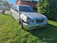 Usata Mercedes E270 170 CV (125 kW) 2002 Grigio Station wagon