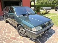 Usata Alfa Romeo 33 129 CV (94 kW) 1990 Verde Berlina