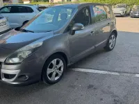 Usata Renault Scénic III Luxe 110 CV (80 kW) 2011 Grigio Monovolume